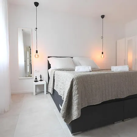 Kala House - Brand New!! Holiday home *